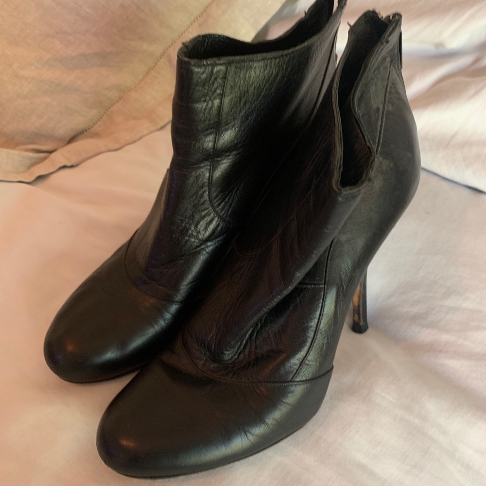 Gina leather Booties